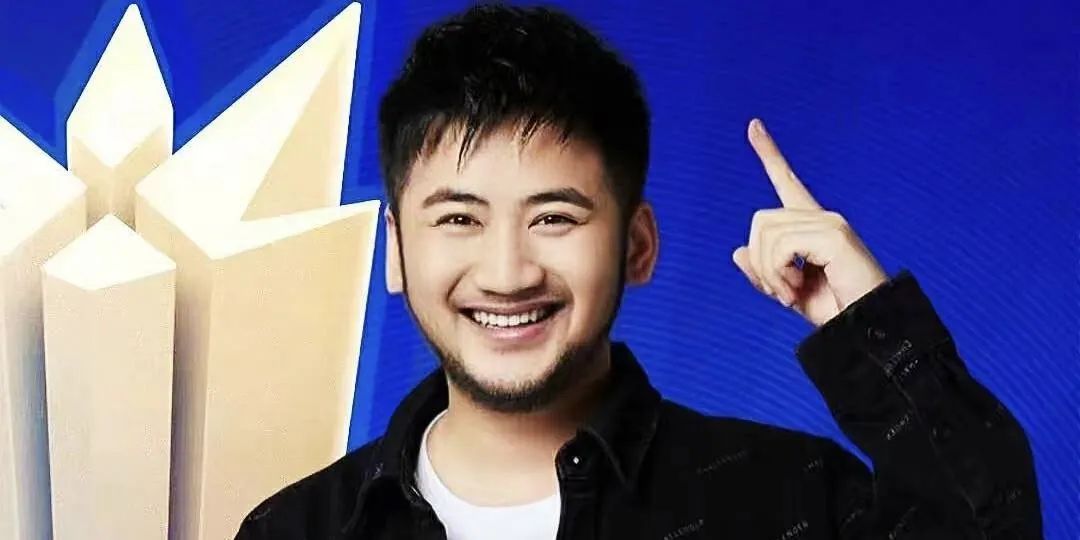 前游戏一哥宣布退休,称直播累还赔钱,网友:是你让csgo火遍中国!其回应我没那么伟大!