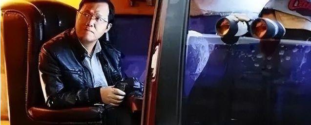 章子怡成龙亲密互动，卓伟镜头下的震撼瞬间